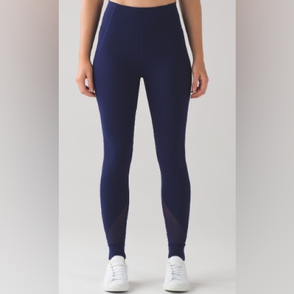 Lululemon Hot Like Agni Navy High Rise Leggings w Mesh Panels - Size S - Picture 3 of 13